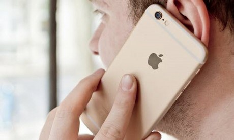 phan biet iphone lock hay quoc te