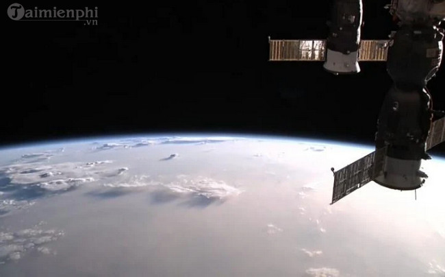 iss hd live