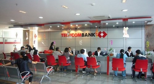 gio lam viec tai ngan hang techcombank