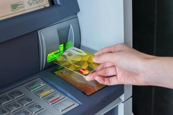 Thẻ tín dụng VPBank có rút được tiền mặt không?